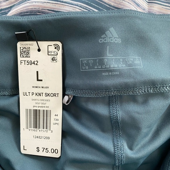 adidas Blue and Gray Skorts with Modern Wave Pattern - Picture 5 of 6